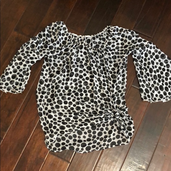 Tops - Black and white chiffon blouse 👀👀